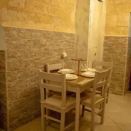 La Casa Della Felicita バーリ