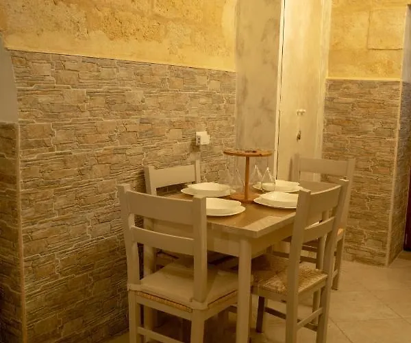 La Casa Della Felicita باري